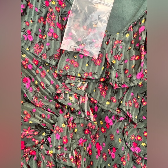 Free people long sleeve dress with floral print. Dark green. - Picture 9 of 13